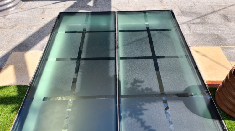 Glass & Fibreglass Surfaces