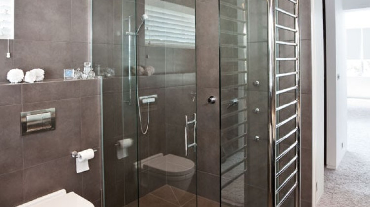 Shower Enclosures & Doors