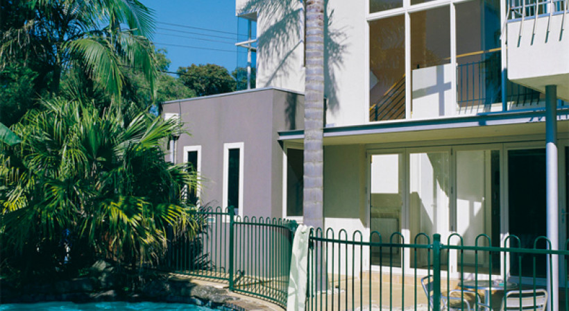 Sun-Proof Exterior Paint by Dulux