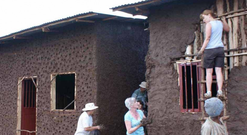 NZers Building Houses in Ethiopia with Help of APL