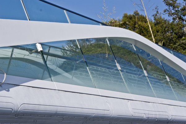The New Generation Of Laminated Safety Glass: Stronger, Safer With More Design Flexibility 