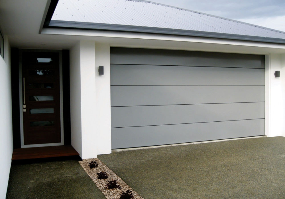 New Garage Door Style to Complement Modern Home Designs