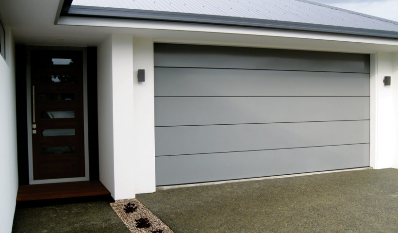 New Garage Door Style to Complement Modern Home Designs