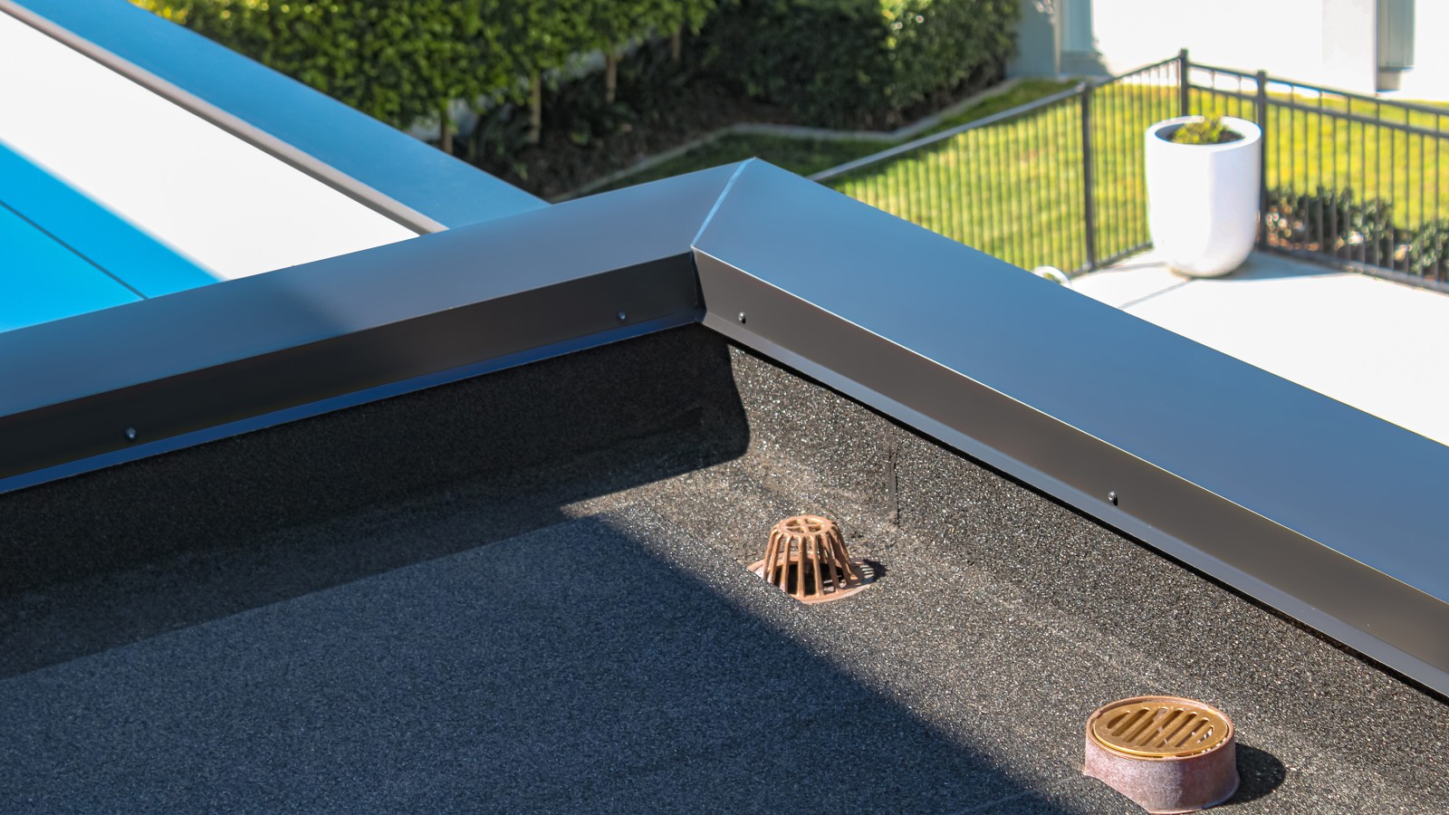 DCR and OFLOW small gutter Roof Drains copy