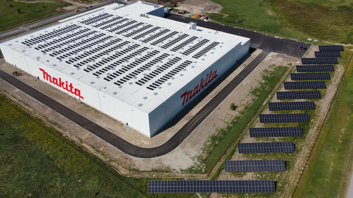 What Happens When a Warm Roof System with PIR Insulation Catches Fire