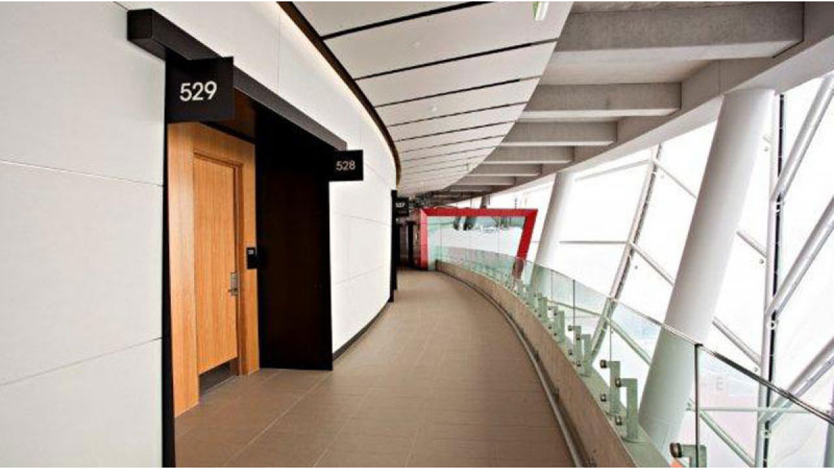 The stadium’s internal doors are fitted with the versatile Lockwood 1800 Series Plate Furniture, suitable for high use public areas. 