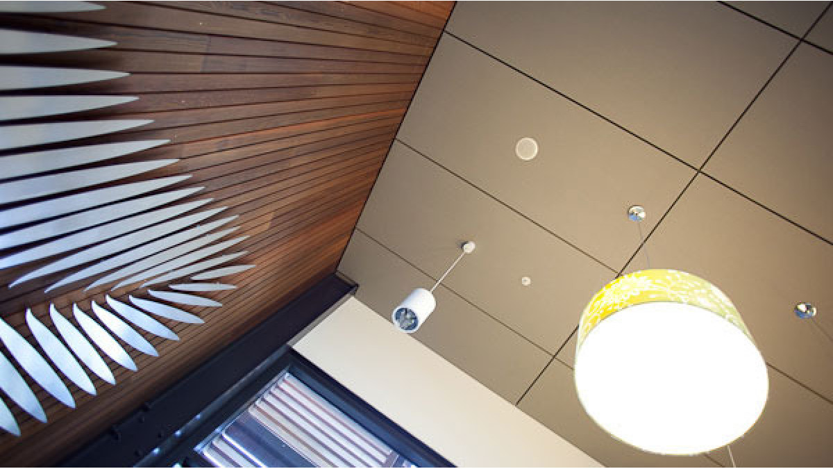 With Asona’s light weight soft fibre you can also cover more ceiling space with less material, for example one tonne of locally recycled glass waste can be converted into 900 sq.m of Asona Avant 25 mm ceiling panels.