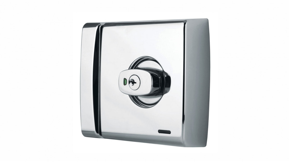 As with the original product, the 001 Touch uses the same deadlatch to secure the door internally, however the external cylinder has been replaced with a stylish digital touchscreen keypad. 