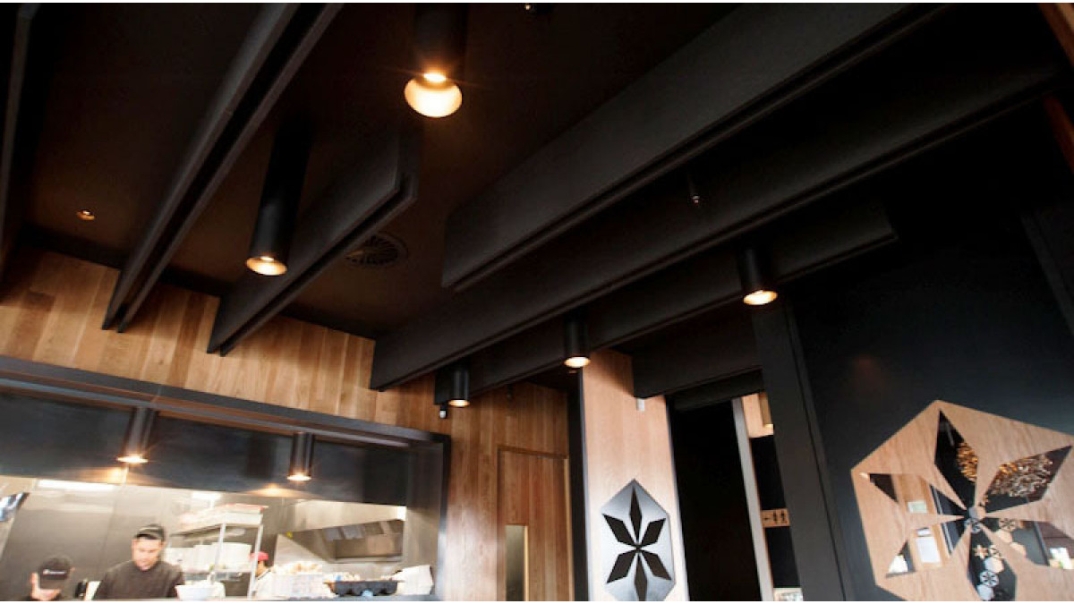 A new project for the restaurant chain Spice Paragon also incorporated customised baffle beams in their Christchurch restaurant.