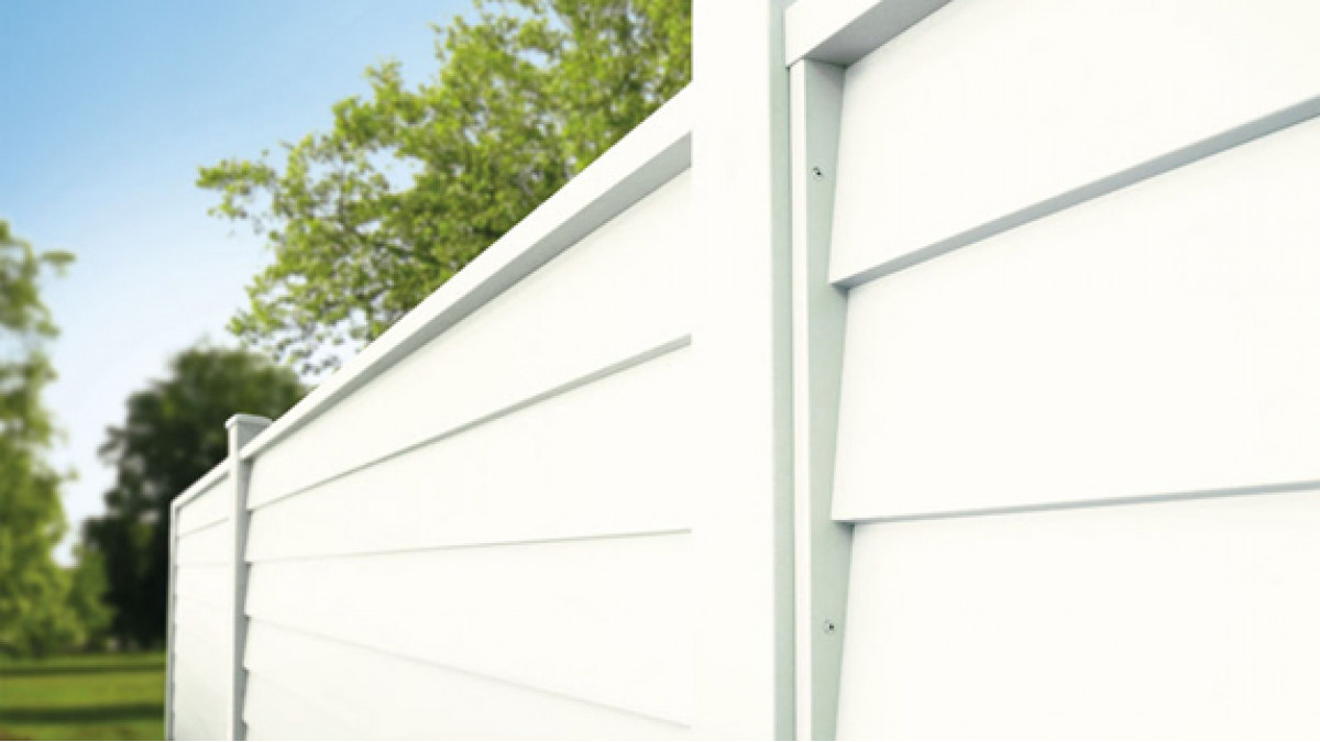 Jenkin A-lign Fencing is easy to assemble, and pre-primed and undercoated for a superior paint finish.