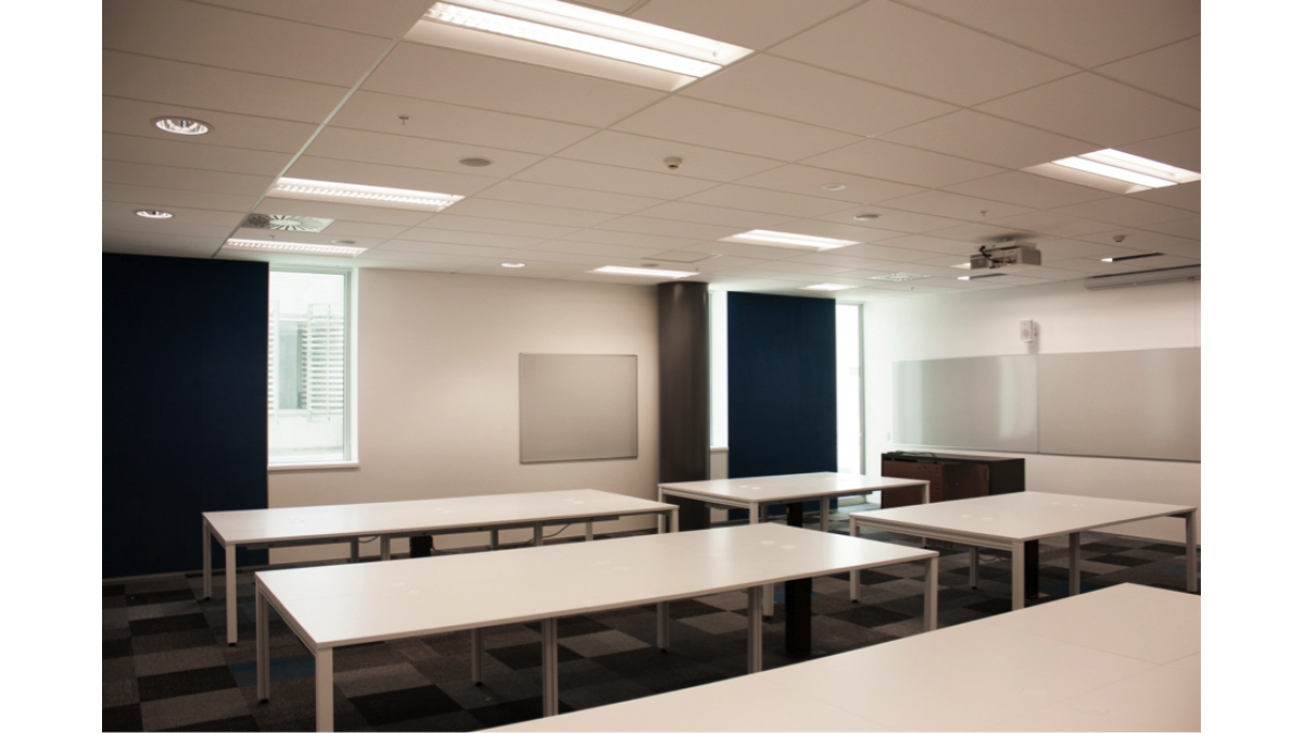 High-performing acoustic suspended ceilings were a must-have for AUT WG classrooms; they provide a comfortable acoustic environment for student learning.