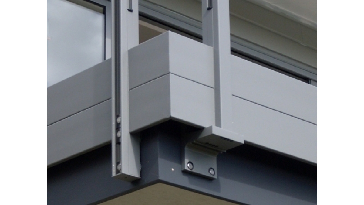 Example of the aluminium slat section and gutter bracket installed.