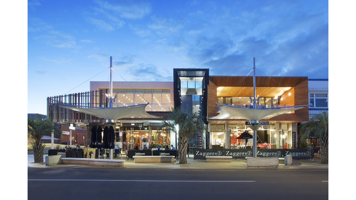 Trespa Meteon was specified on The Strand project in Tauranga by Noel Jessop from Noel Jessop Architecture.  The Trespa was cut into slats and utilised the Uni Colours and Wood Grain finishes together to create a stunning effect.