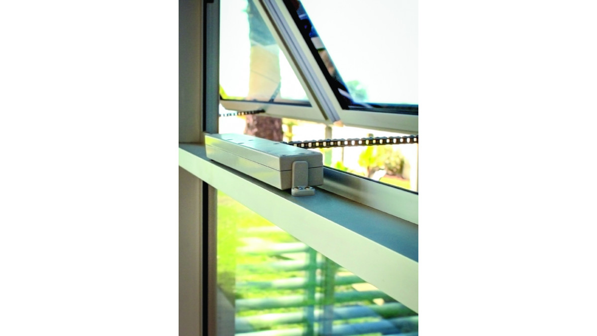 The Elevation allows for a generous window opening, but can be easily restricted to prevent contact with external objects or eliminate the risk of young children falling.