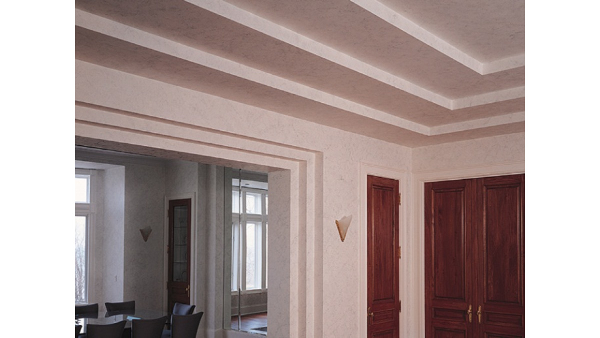 Stepped ceiling features.