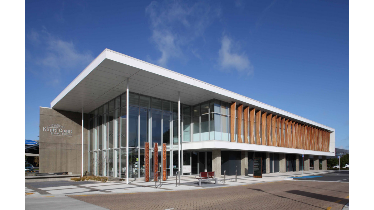 A dramatic double-height entrance way in the Altherm 135mm Flushglaze window system is a key feature of the new building.<br />
