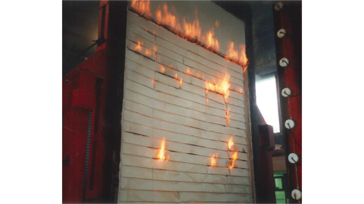 Scyon Linea weatherboard cladding after being exposed to fire and temperatures of more than 900 degrees Celsius for a duration of 1hr 33 minutes.<br />
