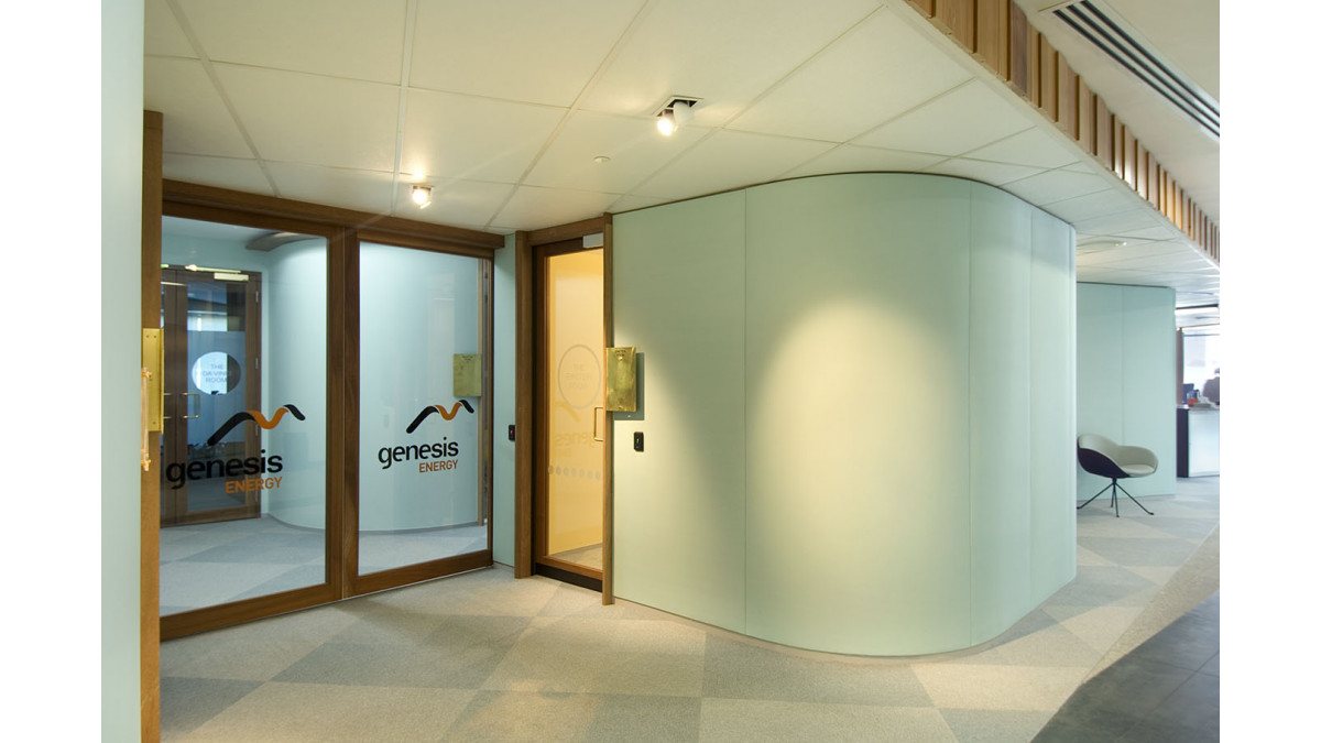 Asona’s stretched fabric acoustic wall system covers the curved, free formed meeting rooms and reception area of Genesis Energy’s HQ Auckland offices.