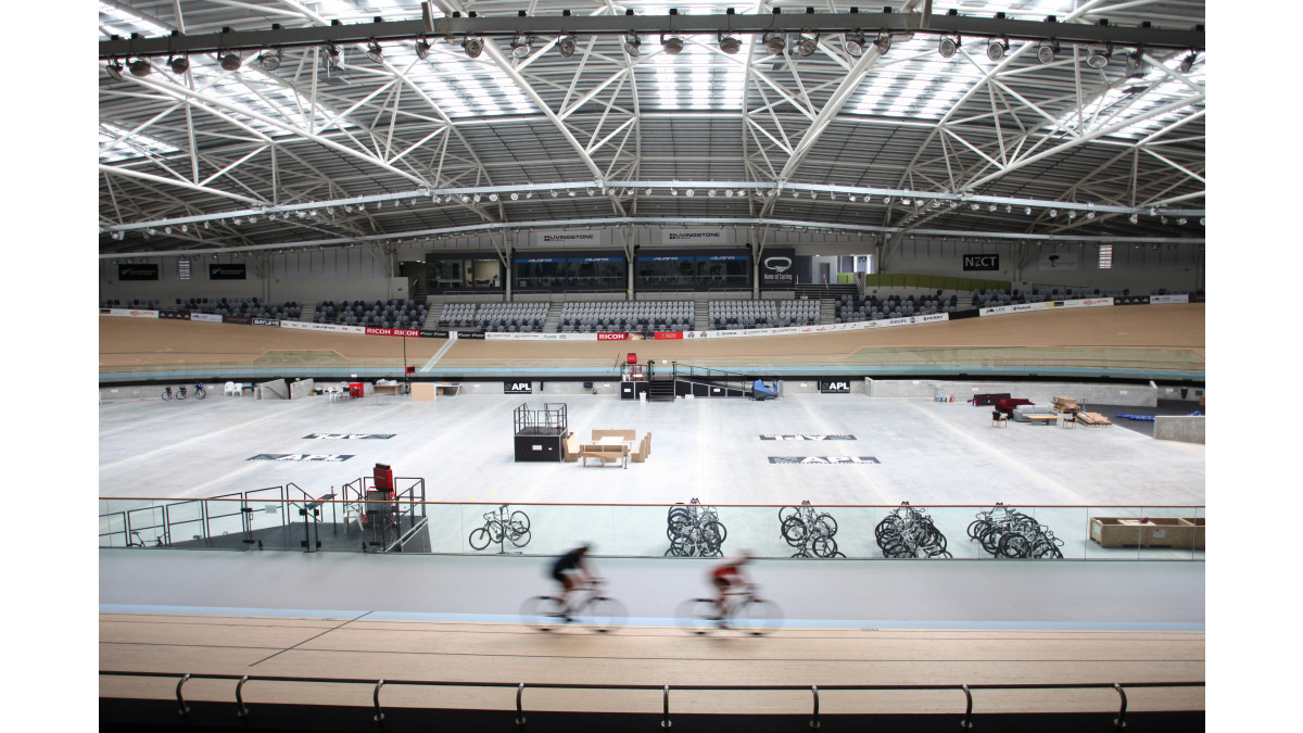 The Avantidrome track has a flat safety zone on the interior side.