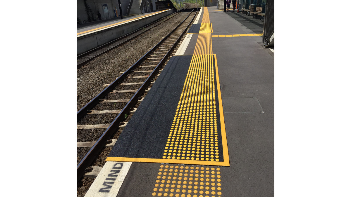 Close up at Panmure Train Station showing tactile alignment.
