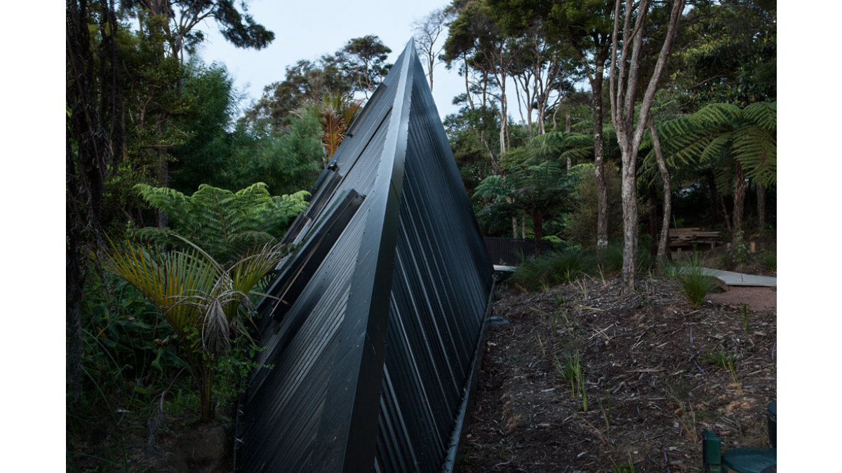 Metalcraft Metrib roofing profile in FlaxPod COLORSTEEL.