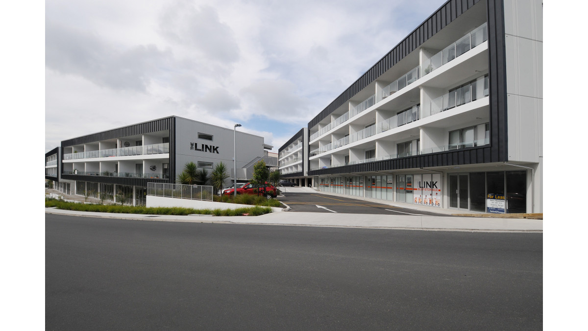 THE LINK Apartments with Unex Glass and Aluminium Balustrades.