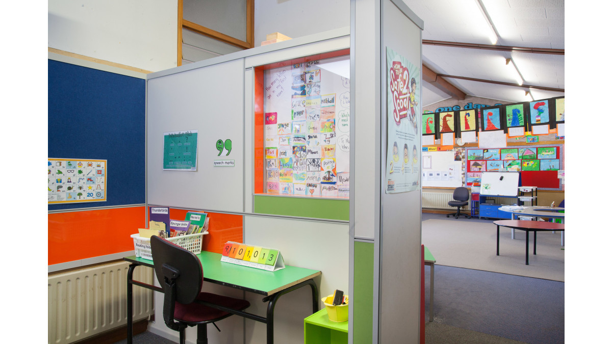 Waimairi School featuring Formica AR+ Clementine and Formica Glossy White Magnetic Whiteboard.