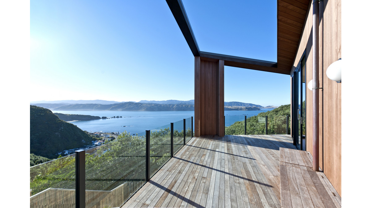 Stunning view from the residence where DKG2 Gutter Brackets were used to fix the balustrade on the deck.
