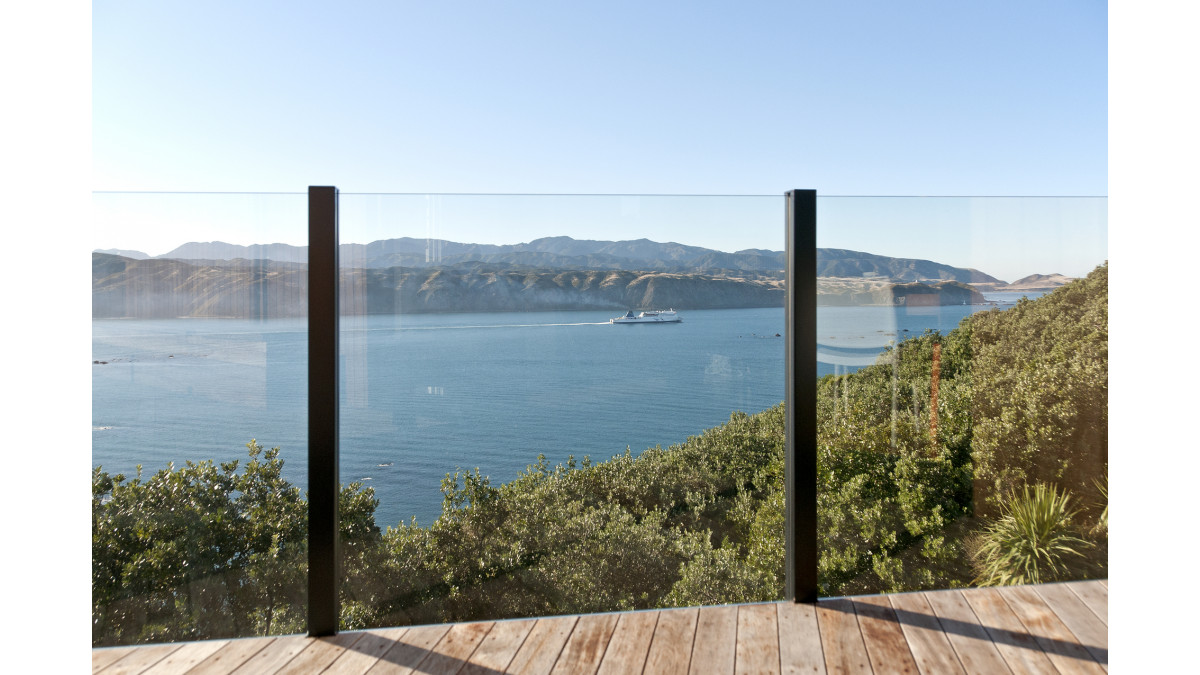 View of the vetro balustrade with all fixings below deck level, so not distracting from the stunning landscape.