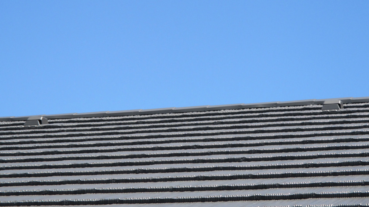 Metrotile LV75 Roof Space Vents installed in the roof of this new home. 