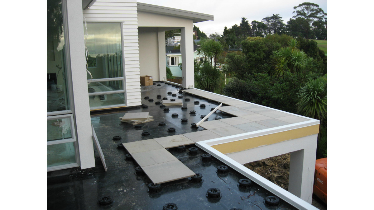 Buzon creates a nice flow from internal areas to exterior decks.