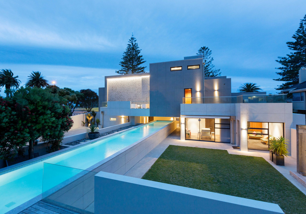 Innovative Cladding Adds Wow Factor in Modern Renovation