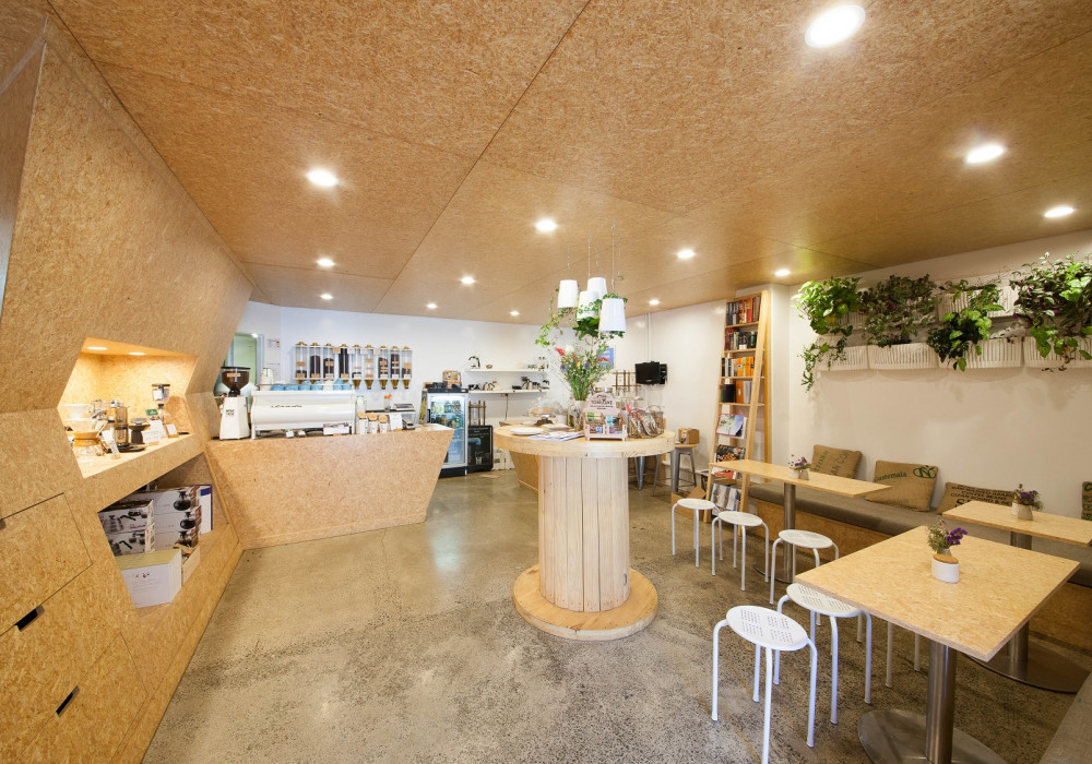 Strandboard Panels Provide a Fresh Look for Tauranga Café