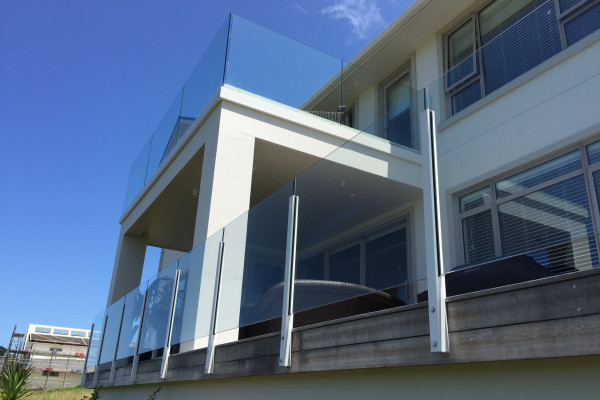 Clear Views Still Possible with Spectrum Clearview Semi-Frameless Balustrade 
