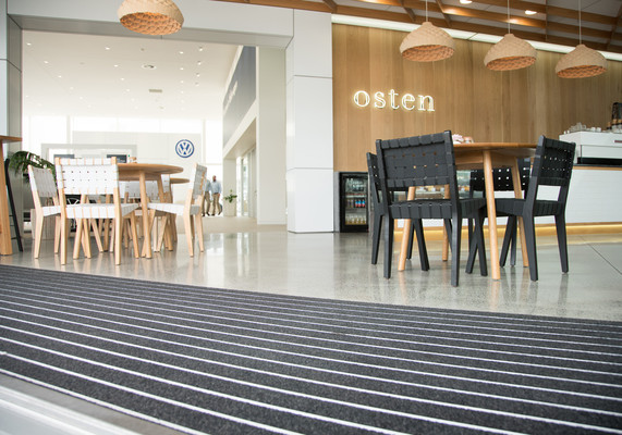 Sleek First Impression for Osten Café with ExtraTread Entrance Mat