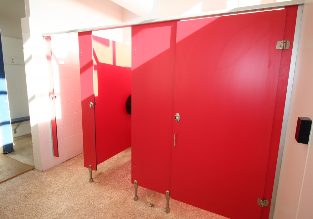 Robust KerMac Cubicles Installed at School Swimming Complex