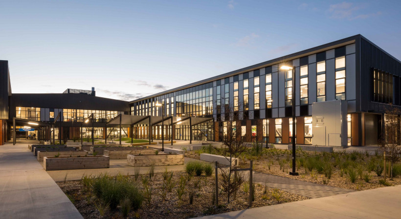 Special Flushglaze Façade at Rototuna School Combines Both Glazed and Solid Panels