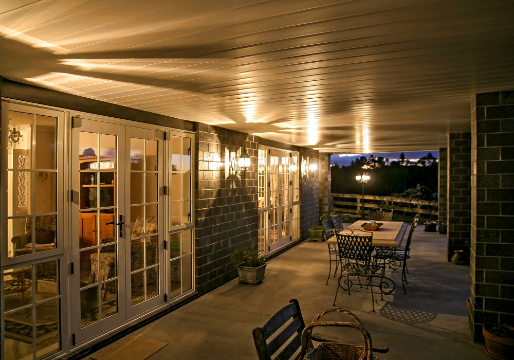 New Tauranga Home Uses Sleek Dynex Soffit for Outdoor Areas