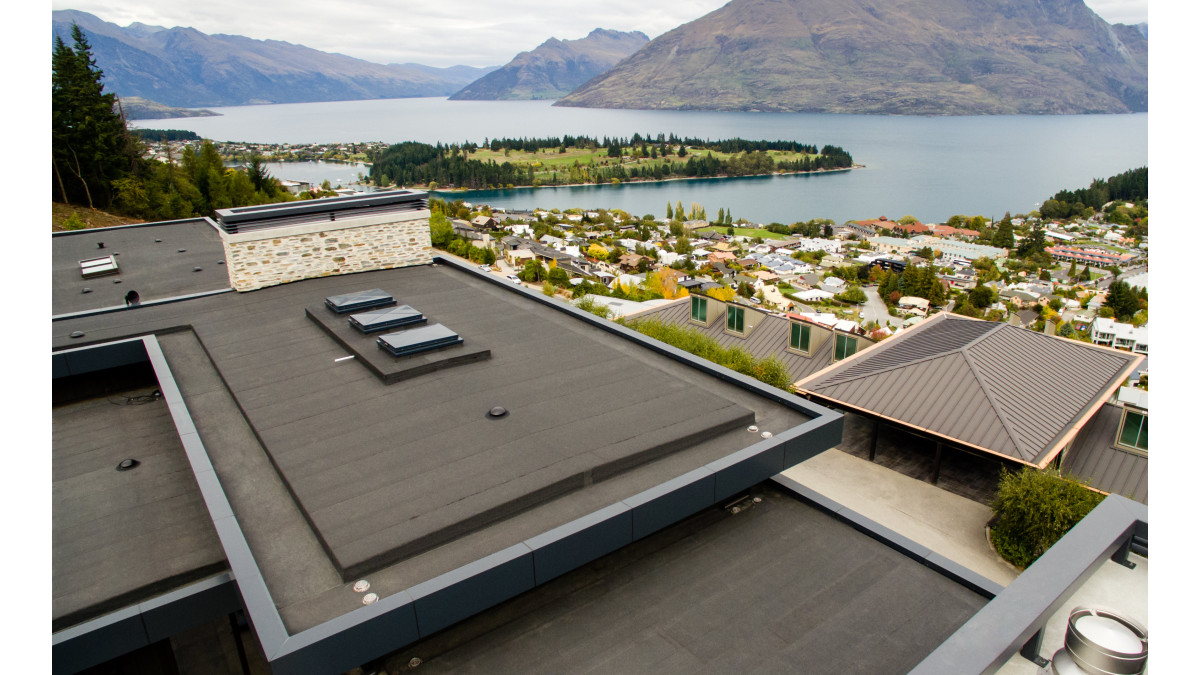 Torch-on protects Queenstown home.
