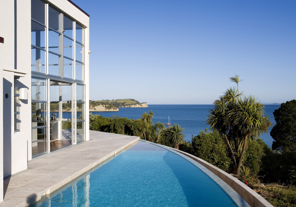 Seamless Control Elevates Design of Whangaparaoa Home