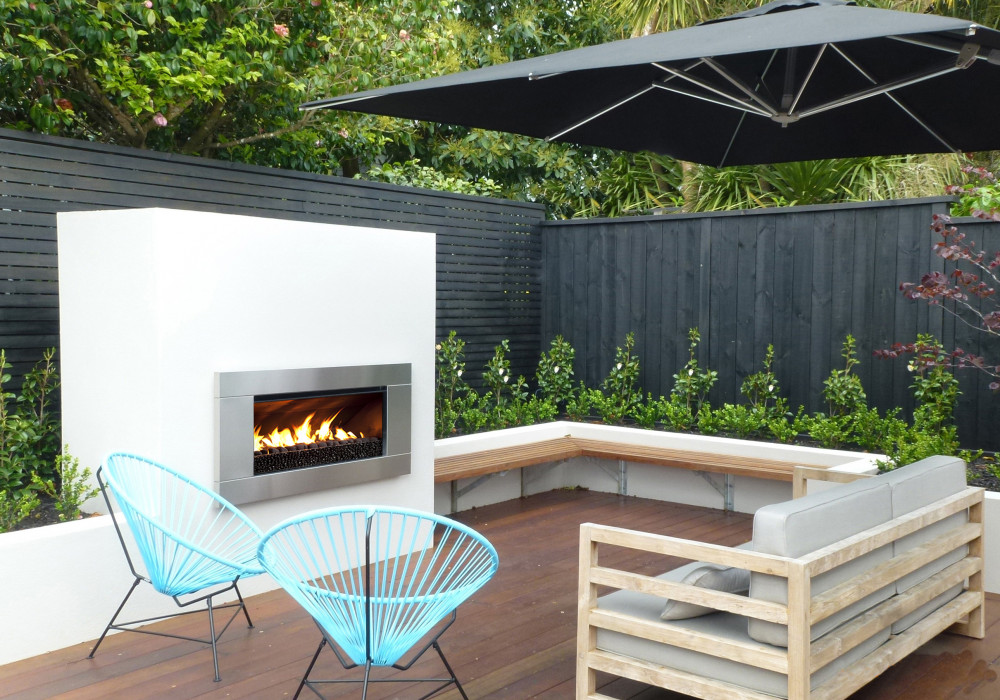 Outdoor Fires: How to Choose Between Gas and Wood