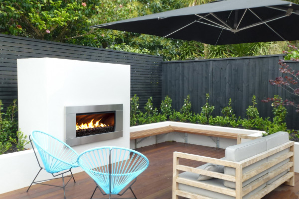 Outdoor Fires: How to Choose Between Gas and Wood