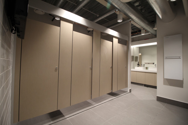 KerMac Industries Deliver Sleek Design with New Tophung Cubicle System