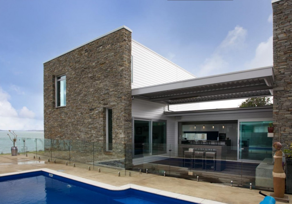 Beachlands Home Creatively Mixes Colour and Texture