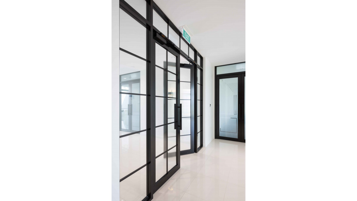 The Vantage 100mm Shopfront suite and Magnum doors.