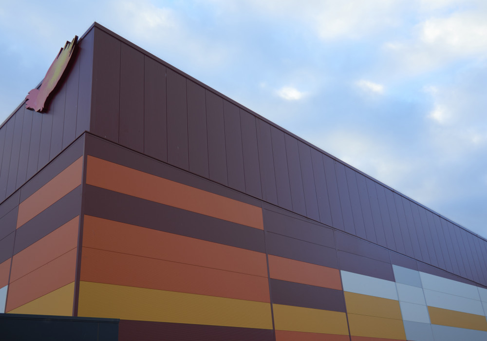 Colourful Kingspan Panels Turn Heads at Landmark Sporting Venue