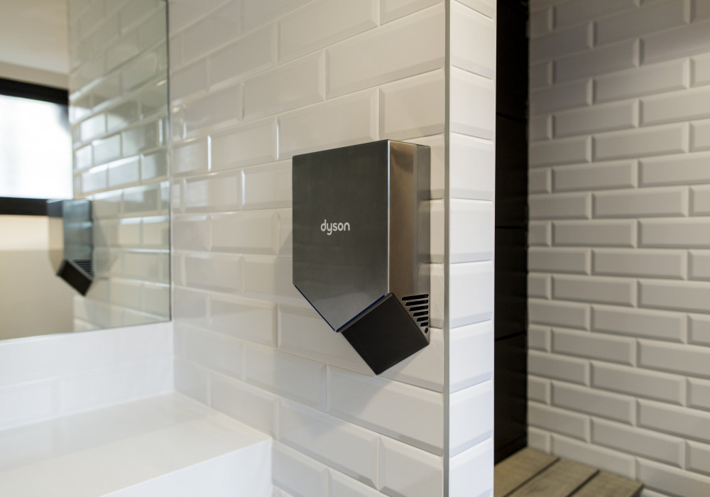 Airblade V Quiet Reduces Costs for Christchurch Arts Centre