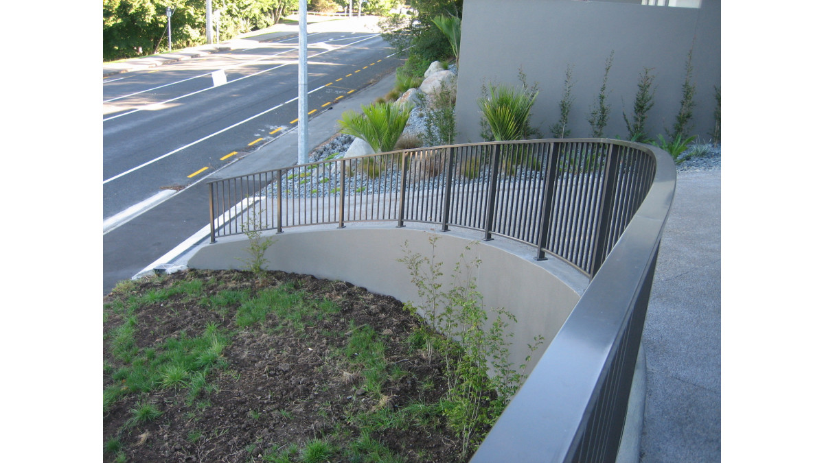 Complex curving of balustrades is possible.