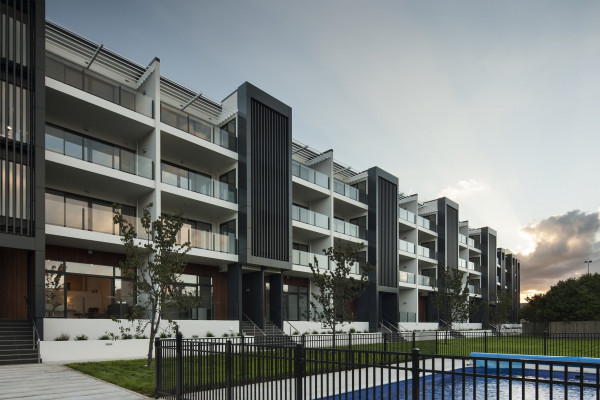 Thompson Park Apartments Benefit from StoArmat Render System
