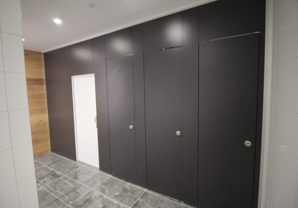 KerMac Delivers Custom-Designed, Full Height Cubicles